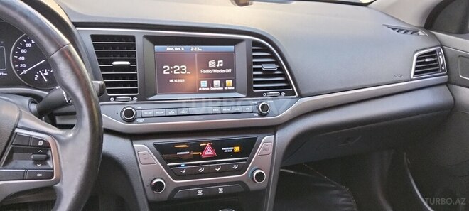 Hyundai Avante 2015, 210,000 km - 1.6 l - Bakı