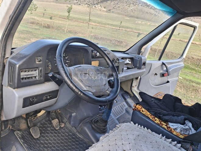 Mercedes Sprinter 208 1998, 652,234 km - 2.9 l - Göygöl