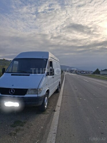 Mercedes Sprinter 208 1998, 652,234 km - 2.9 l - Göygöl