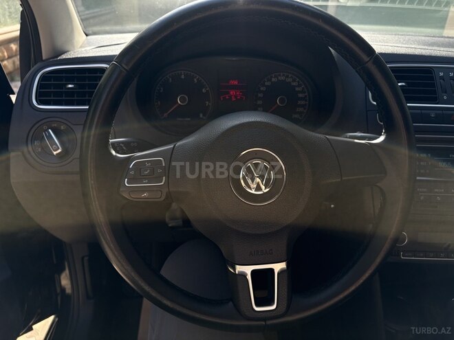 Volkswagen Polo 2013, 79,000 km - 1.6 l - Bakı