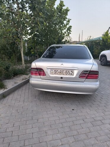 Mercedes E 280 1999, 410,000 km - 2.8 l - Bakı