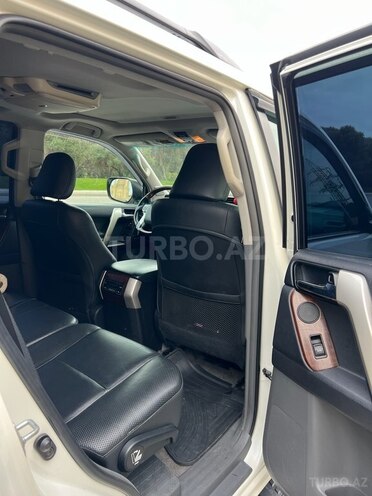 Toyota Land Cruiser Prado 2010, 355,000 km - 4.0 l - Bakı