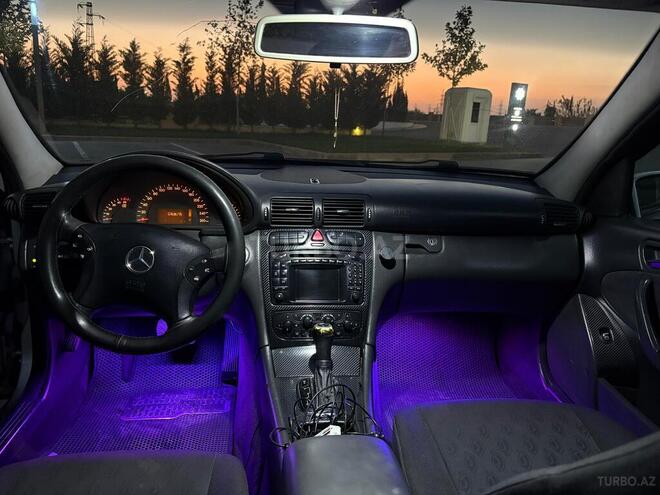 Mercedes C 220 2001, 358,500 km - 2.1 l - Bakı