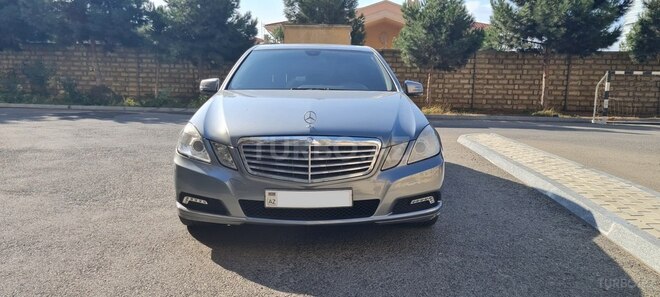 Mercedes E 350 4MATIC 2011, 240,000 km - 3.5 л - Bakı