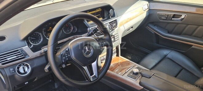 Mercedes E 350 4MATIC 2011, 240,000 km - 3.5 л - Bakı