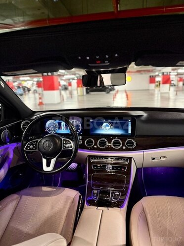 Mercedes E 300-7