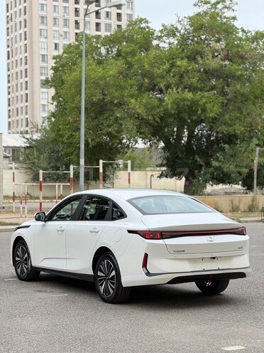 Changan Qiyuan A05 2025, 0 km - 1.5 l - Bakı