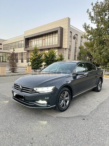 Volkswagen Passat 2021, 83,000 km - 1.4 l - Bakı