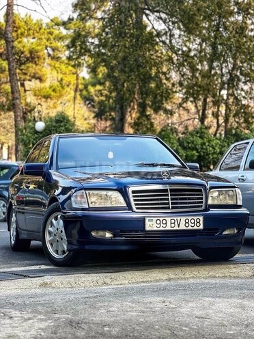 Mercedes C 240 1999, 422,000 km - 2.4 l - Şəki