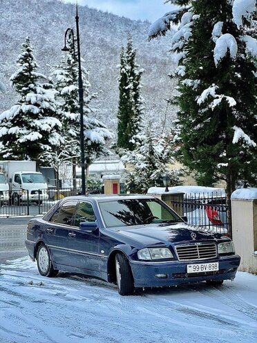 Mercedes C 240 1999, 422,000 km - 2.4 l - Şəki