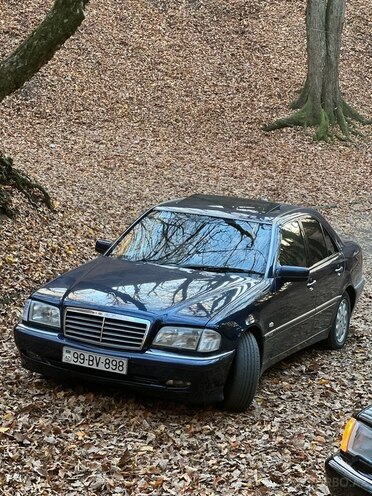 Mercedes C 240 1999, 422,000 km - 2.4 l - Şəki