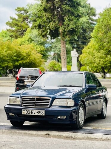 Mercedes C 240 1999, 422,000 km - 2.4 l - Şəki