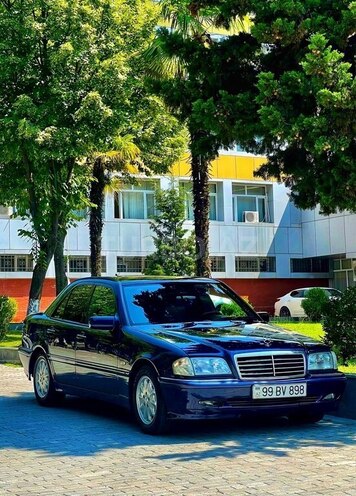 Mercedes C 240 1999, 422,000 km - 2.4 l - Şəki