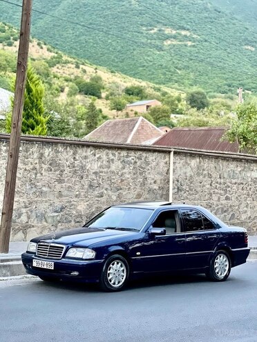 Mercedes C 240 1999, 422,000 km - 2.4 l - Şəki