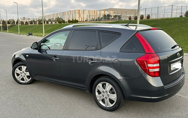 Kia  2009, 239,000 km - 1.6 l - Bakı