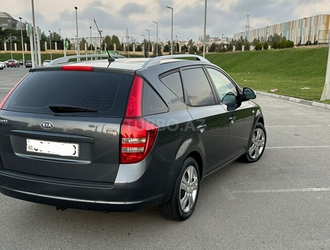 Kia  2009, 239,000 km - 1.6 l - Bakı