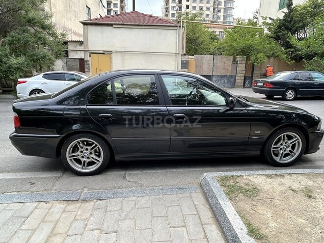 BMW 525 2001, 319,000 km - 2.5 l - Bakı