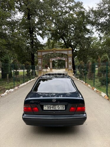 Mercedes E 240 2000, 294,514 km - 2.4 л - Masallı