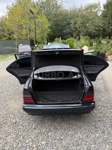 Mercedes E 240 2000, 294,514 km - 2.4 л - Masallı