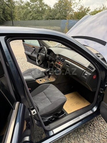 Mercedes E 240 2000, 294,514 km - 2.4 л - Masallı