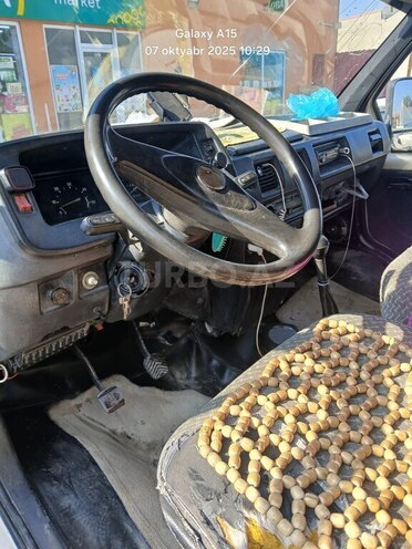GAZ  2000, 123,456 km - 2.4 l - Salyan