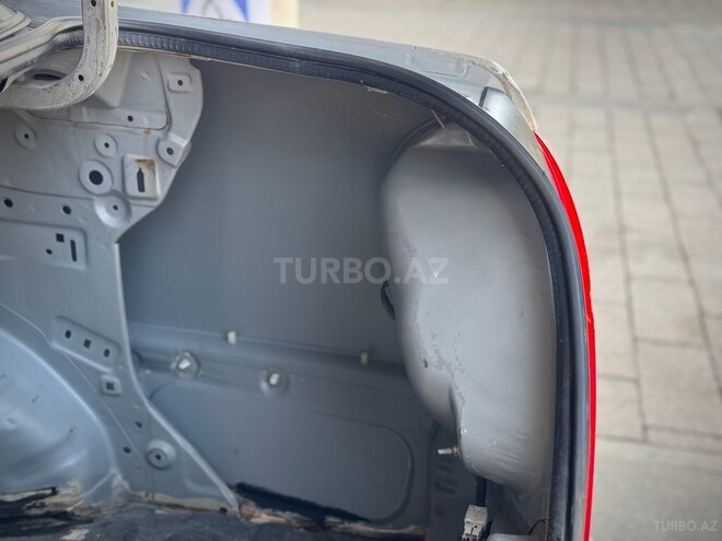 Nissan Sunny 2006, 370,000 km - 1.3 л - Bakı
