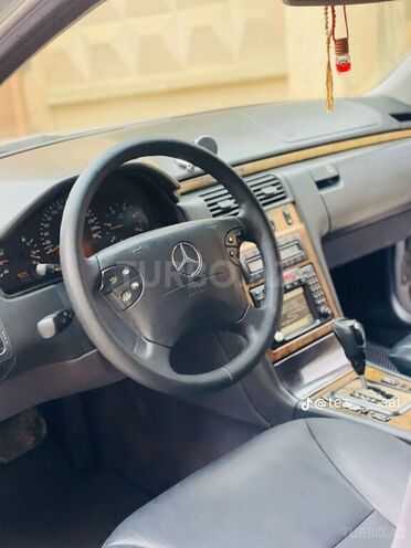 Mercedes E 220 1998, 300,000 km - 2.2 l - Xaçmaz