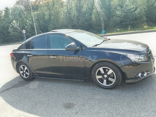 Chevrolet Cruze 2011, 410,000 km - 1.4 l - Qusar