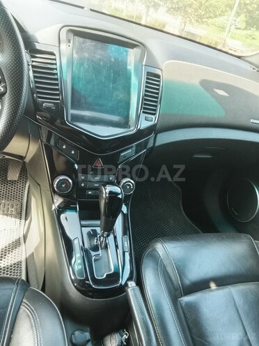 Chevrolet Cruze 2011, 410,000 km - 1.4 l - Qusar