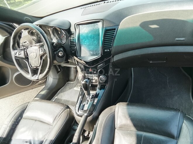Chevrolet Cruze 2011, 410,000 km - 1.4 l - Qusar