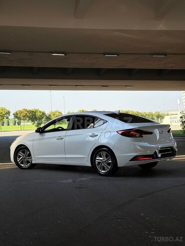 Hyundai Elantra 2019, 103,000 km - 2.0 l - Bakı