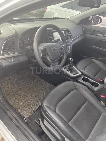 Hyundai Avante 2018, 186,525 km - 1.6 l - Bakı