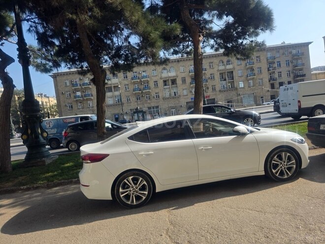 Hyundai Avante 2018, 186,525 km - 1.6 l - Bakı