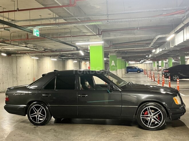 Mercedes E 220 1995, 400,000 km - 2.2 l - Bakı