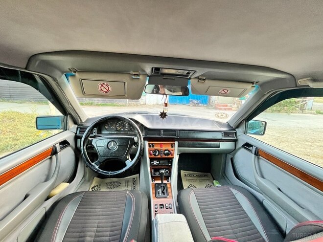 Mercedes E 220 1995, 400,000 km - 2.2 l - Bakı