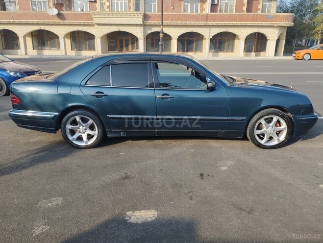 Mercedes E 200 1999, 219,780 km - 2.0 l - Gəncə
