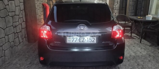 Toyota Auris 2011, 224,000 km - 1.4 l - Bakı