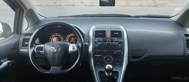 Toyota Auris 2011, 224,000 km - 1.4 l - Bakı