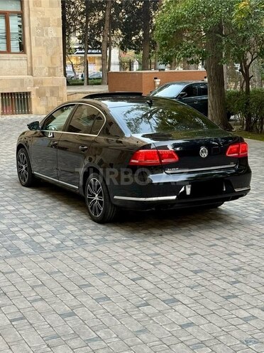 Volkswagen Passat 2013, 235,452 km - 1.8 л - Bakı