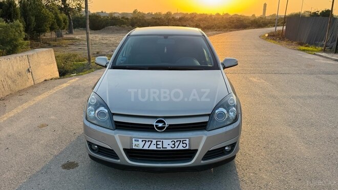 Opel Astra 2005, 203,000 km - 1.4 л - Salyan