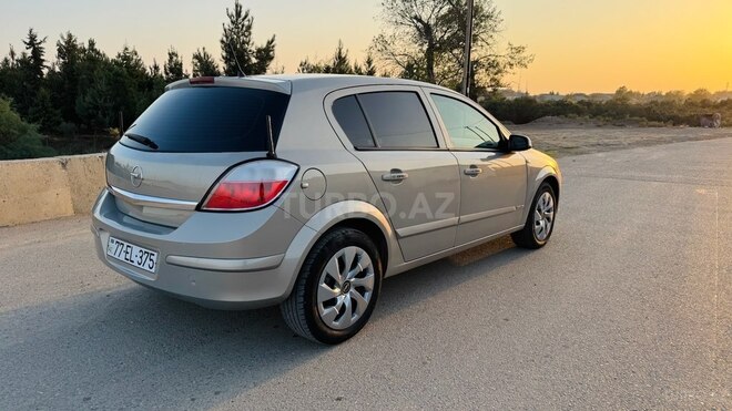 Opel Astra 2005, 203,000 km - 1.4 л - Salyan
