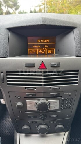 Opel Astra 2005, 203,000 km - 1.4 л - Salyan