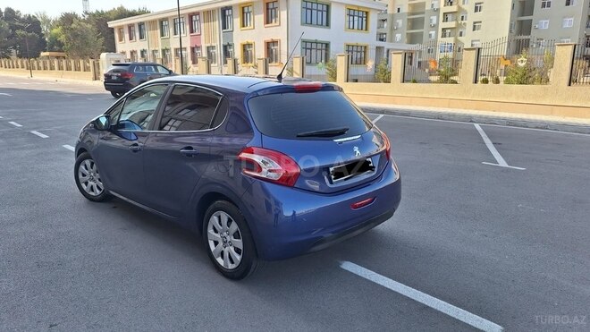 Peugeot 208 2013, 217,000 km - 1.6 л - Sumqayıt