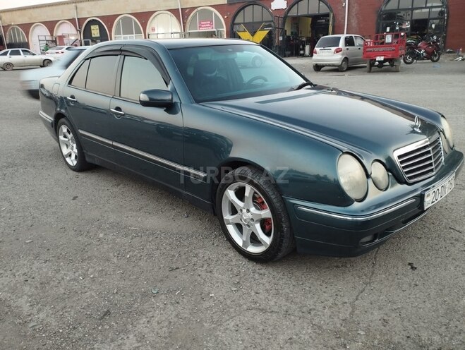 Mercedes E 200 1999, 219,780 km - 2.0 l - Gəncə