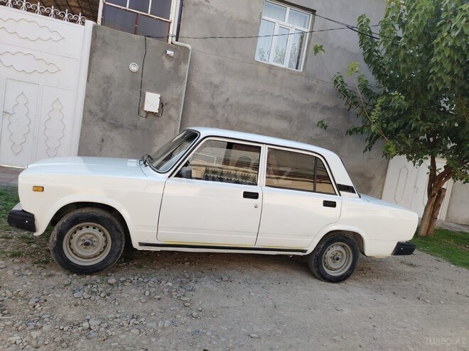 LADA (VAZ) 2107 2002, 200,000 km - 1.6 л - Tovuz