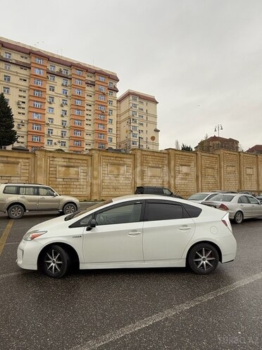 Toyota Prius 2015, 297,729 km - 1.8 л - Bakı