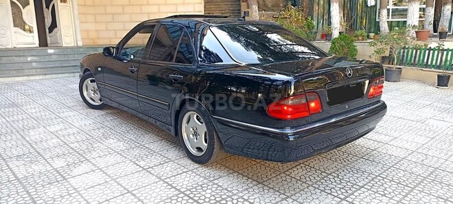Mercedes E 240 1999, 352,323 km - 2.4 л - Bakı