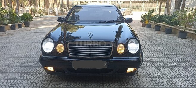 Mercedes E 240 1999, 352,323 km - 2.4 л - Bakı