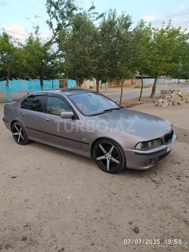 BMW 520 2001, 490,000 km - 2.2 l - Bakı