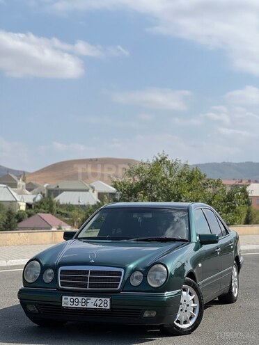 Mercedes E 240 1999, 332,000 km - 2.4 l - Gəncə